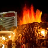 कृत्रिम ज्वालामुखी